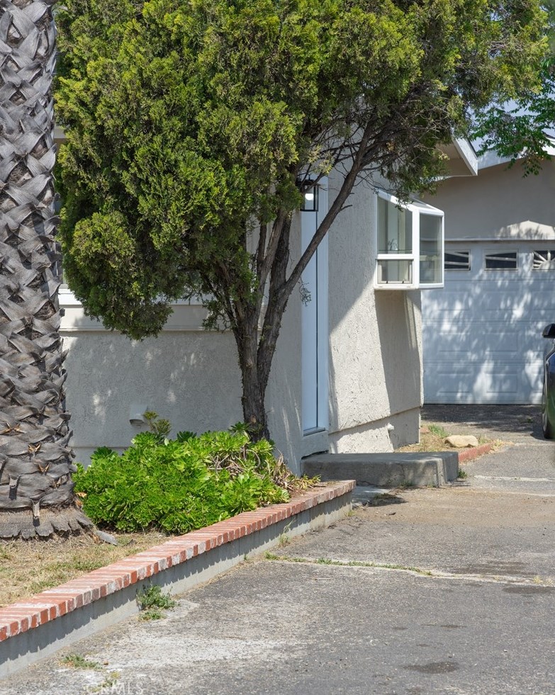 9625 Citrus Ave, Fontana, CA 92335