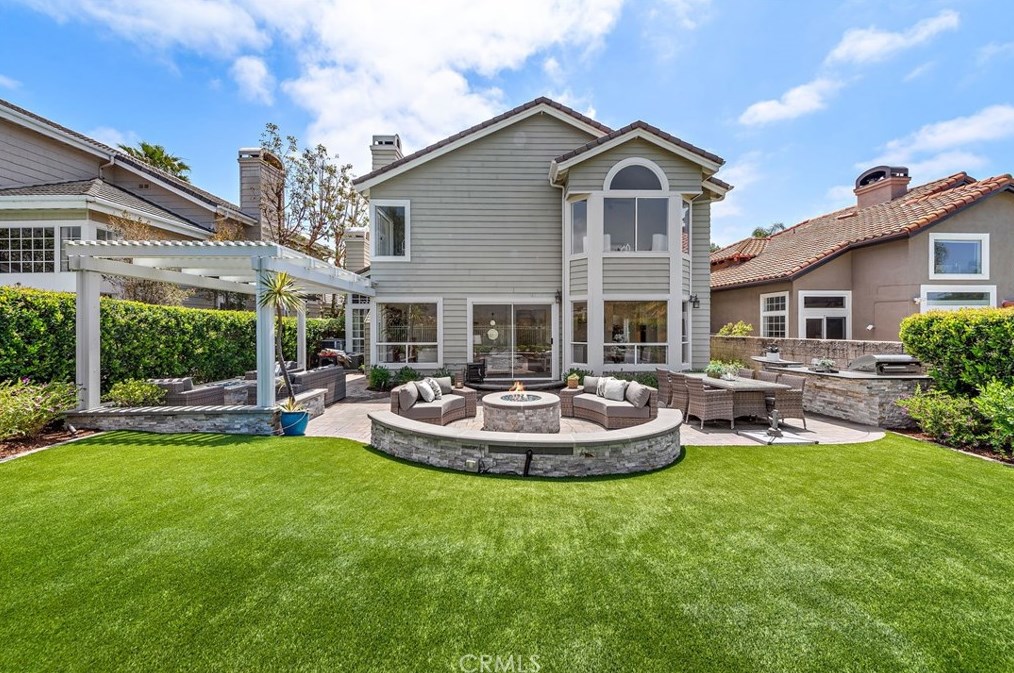 15 Summitcrest, Trabuco Canyon, CA 92679