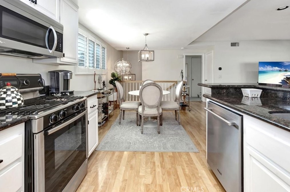 313 Alta Ln, Costa Mesa CA  92627-5431 exterior