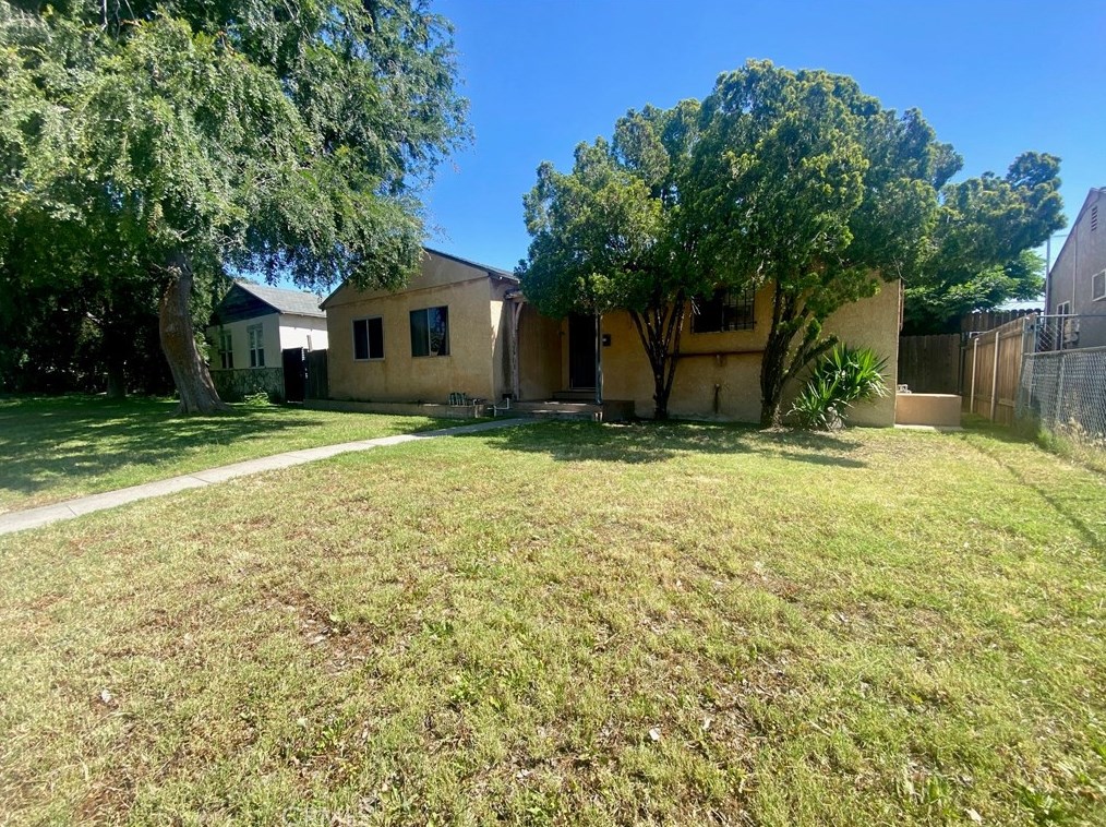 10118 Laurel Canyon Blvd, Los Angeles, CA 91331