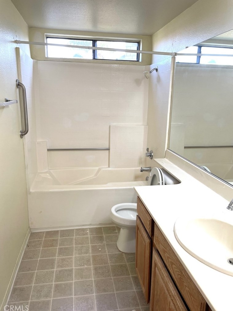 13064 Bender Dr, Moreno Valley CA 92553 exterior