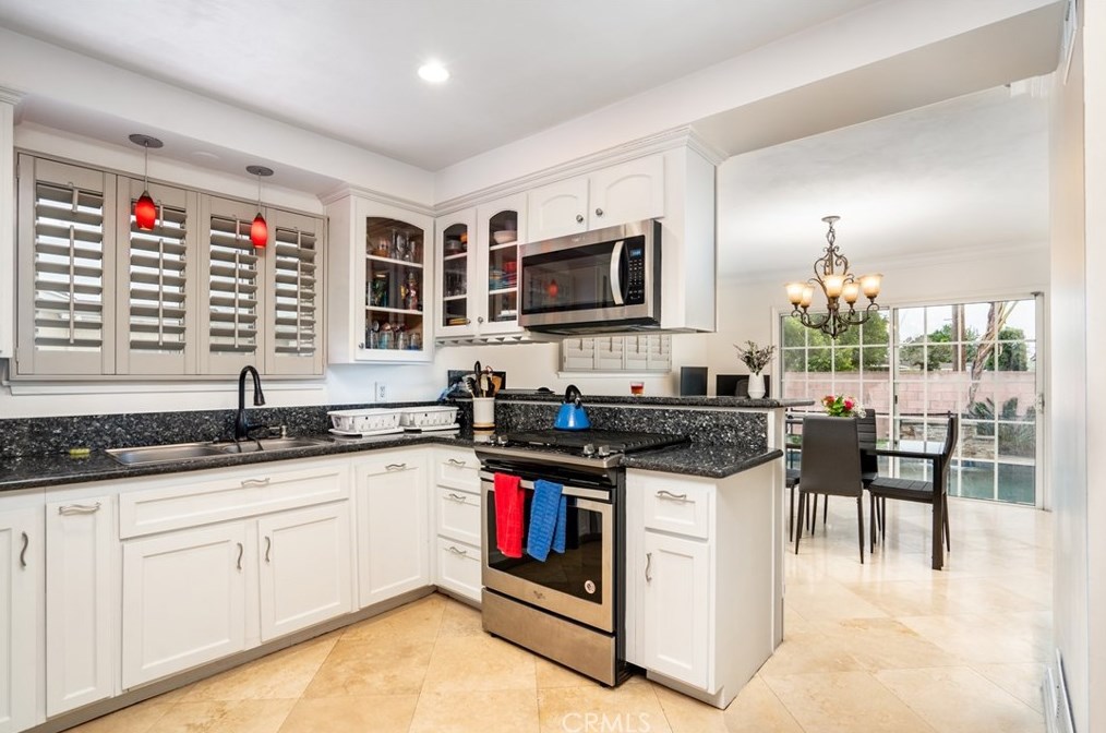 1206 Hvn Dr, Anaheim CA  exterior