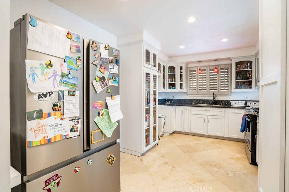 1206 Hvn Dr, Anaheim CA  exterior