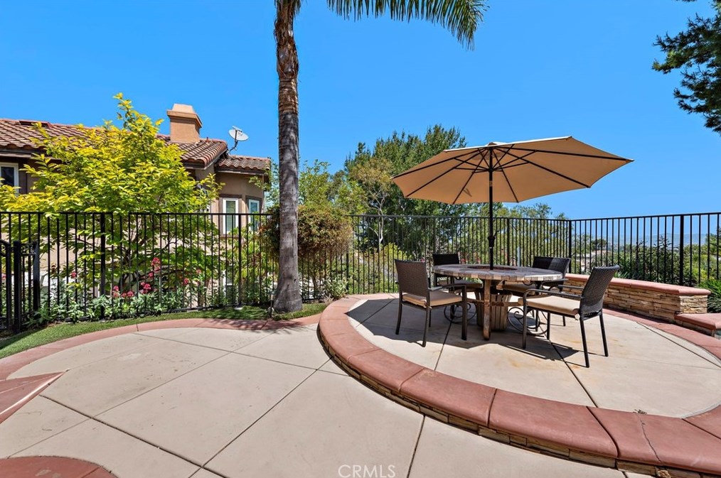 1078 Rexford Ln, Anaheim CA  92808-2341 exterior