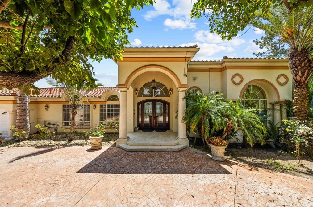2250 Indian Creek Rd, Pomona, CA 91765