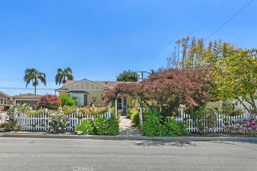 12042 Robert Ln, Garden Grove, CA 92840-3710