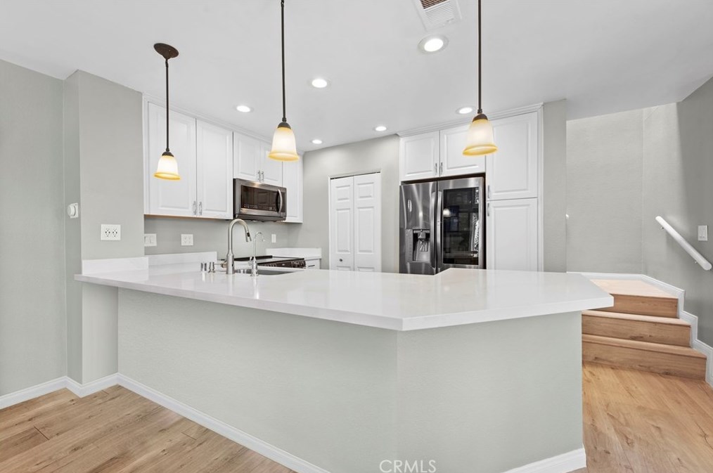 33 Greenmoor, Irvine CA  92614-7545 exterior