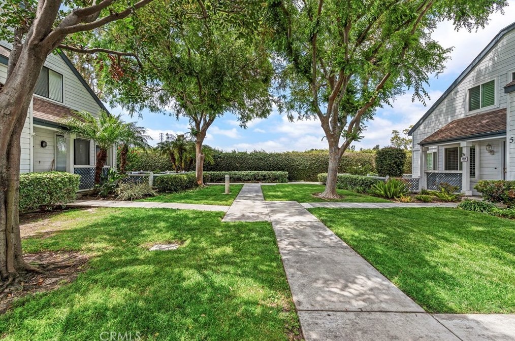 33 Greenmoor, Irvine CA  92614-7545 exterior