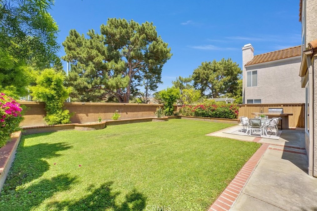 11 Salina, Irvine CA  92614-5388 exterior