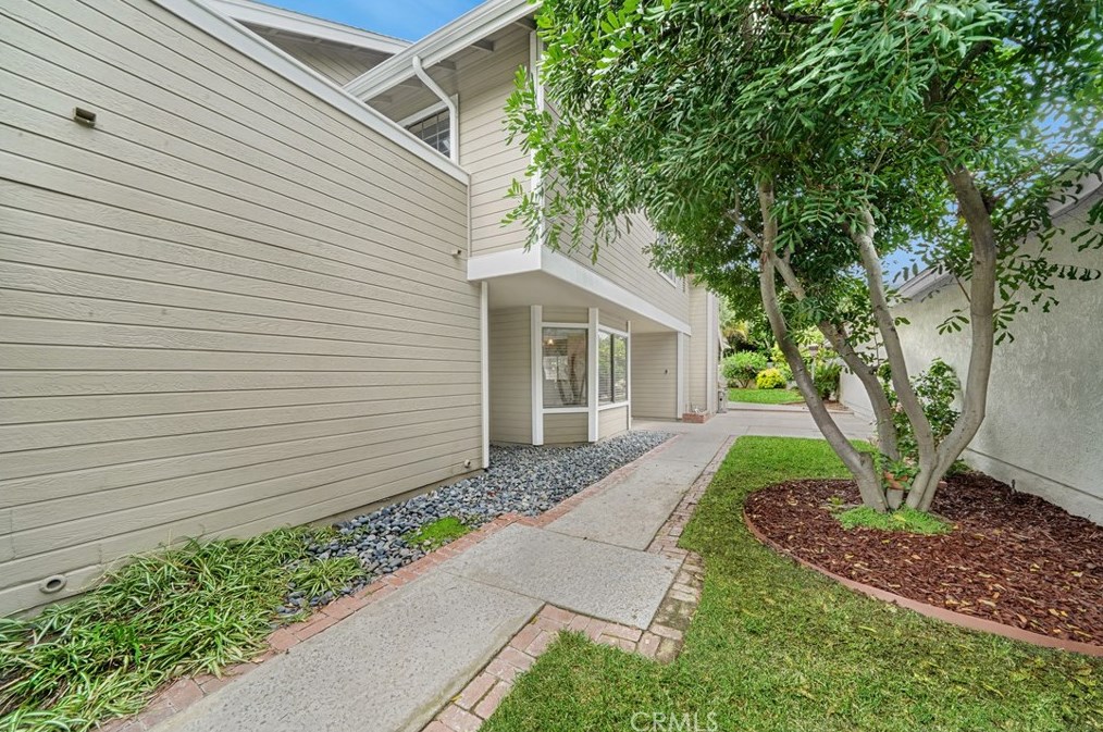 19 Oxbow Creek Ln, Laguna Beach, CA 92653-6404