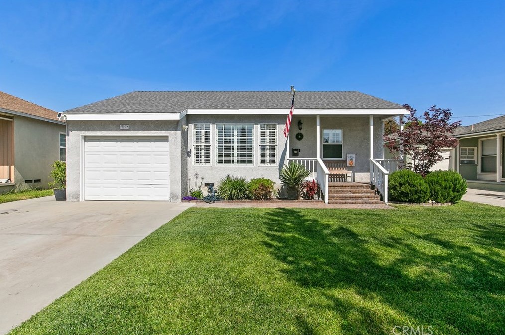 5322 Lorelei Ave, Lakewood, CA 90712-2035