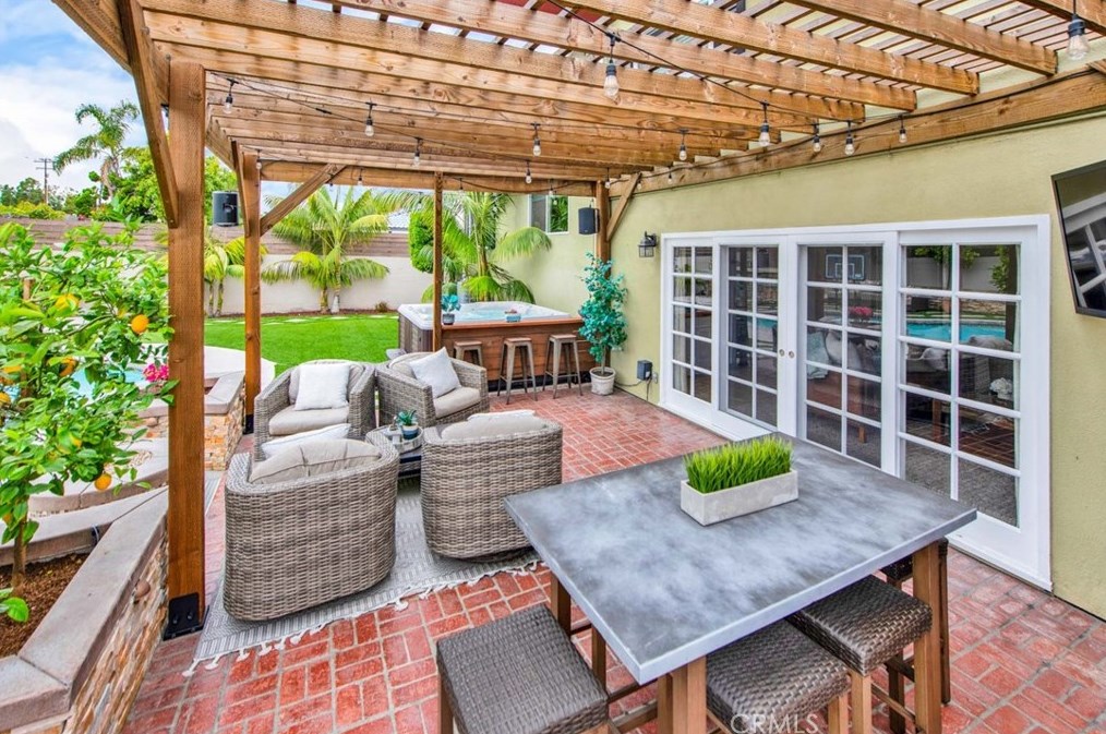 17157 Buttonwood St, Santa Ana CA  92708-3506 exterior