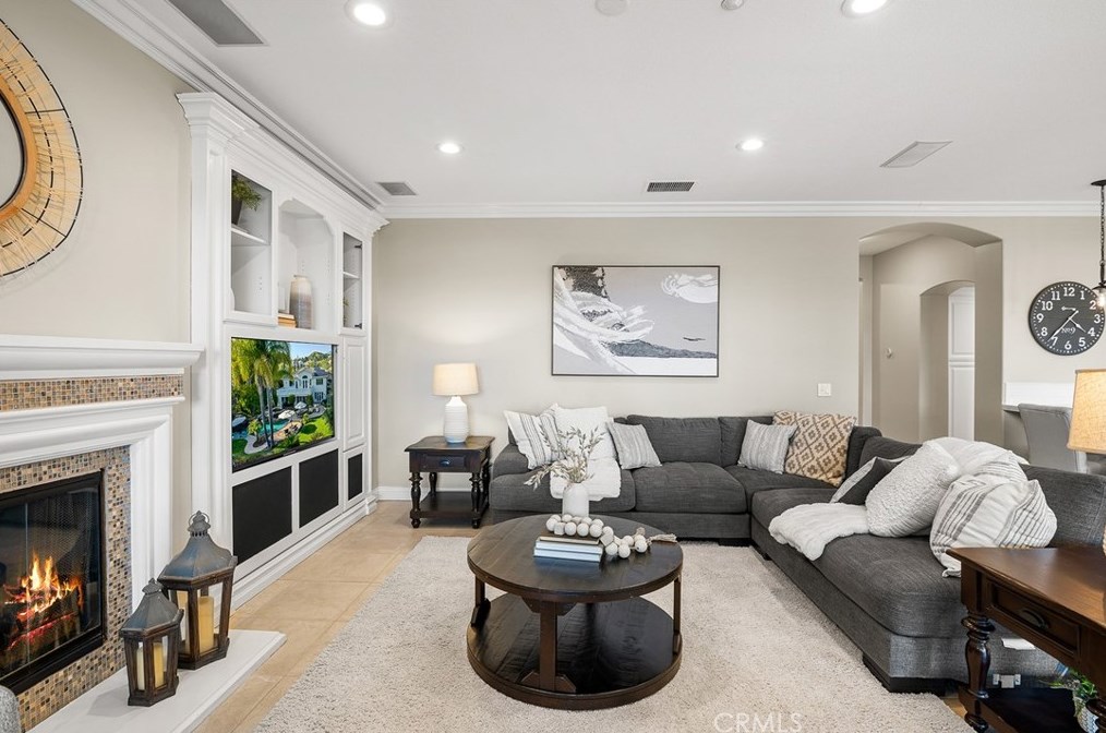 4 Marquette Way, Trabuco Canyon CA  92679-3628 exterior