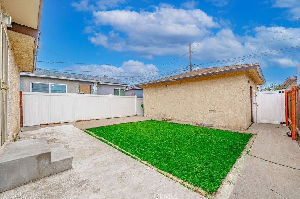 4217 Broadway, Hawthorne CA 90250-3610 exterior