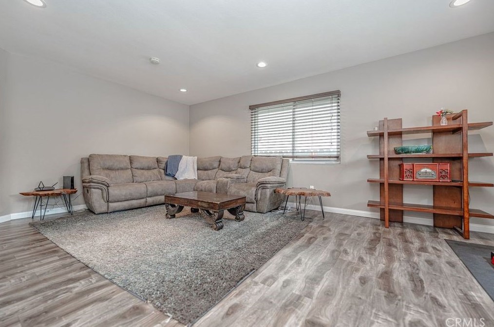 4217 Broadway, Hawthorne CA 90250-3610 exterior