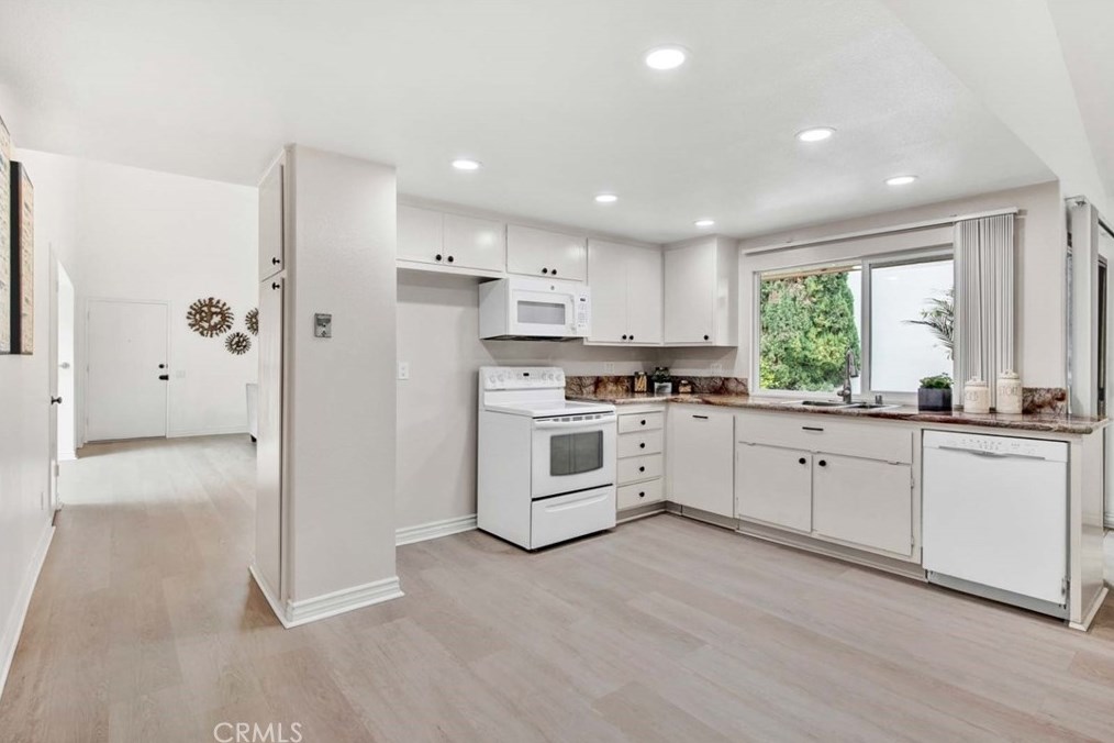 1406 Amberwick Ln, Anaheim CA  92804-5426 exterior