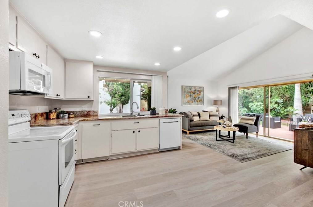 1406 Amberwick Ln, Anaheim CA  92804-5426 exterior