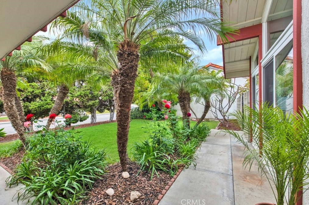 1406 Amberwick Ln, Anaheim CA  92804-6027 exterior