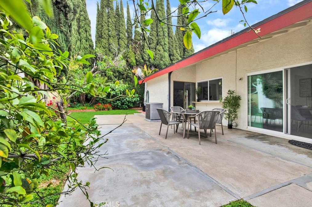 1406 Amberwick Ln, Anaheim CA  92804-5426 exterior