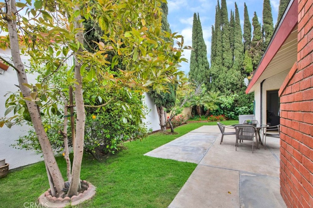 1406 Amberwick Ln, Anaheim CA  92804-5426 exterior