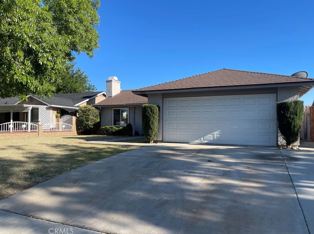3084 E Avenue R-5, Palmdale, CA 93550