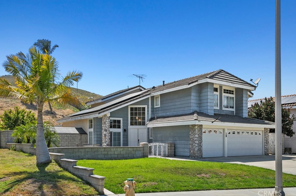 3034 Ashwood Ct, Riverside, CA 92503-0803