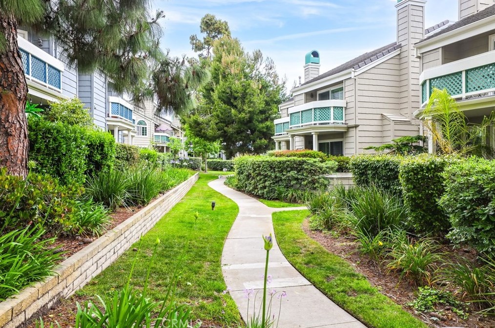 7262 Yellowtail Dr, Huntington Beach, CA 92648-2471