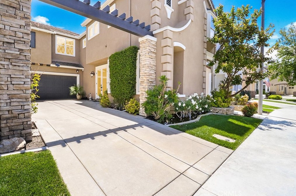 18 Wimbledon Ln, Laguna Beach, CA 92656-5294