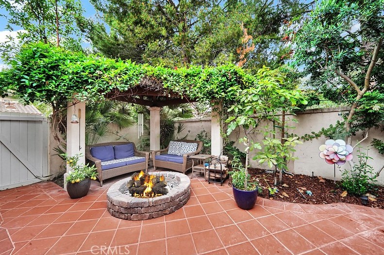 97 Canopy, Irvine, CA 92603-0658