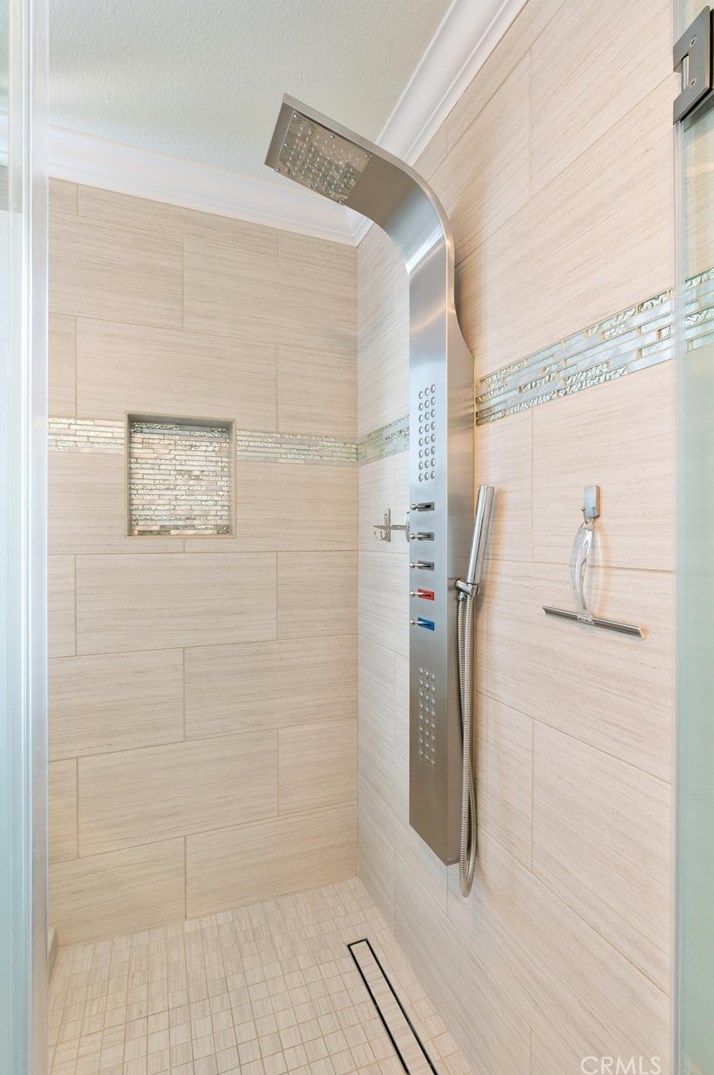 17 Calle Alamitos, Trabuco Canyon CA  92688-4133 exterior