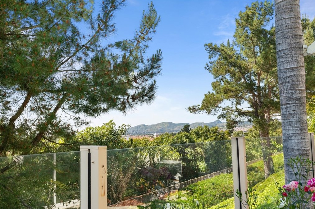 17 Calle Alamitos, Trabuco Canyon, CA 92688