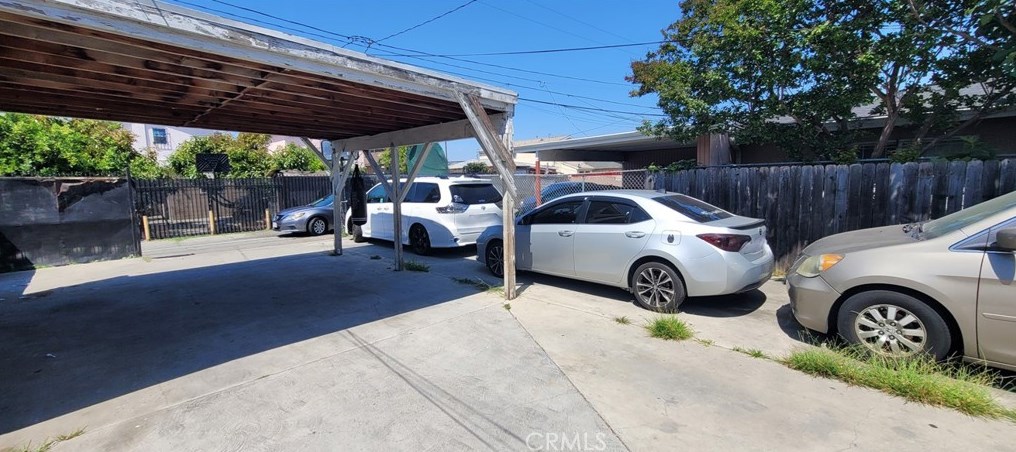 949 113th St, Los Angeles, CA 90059-1611