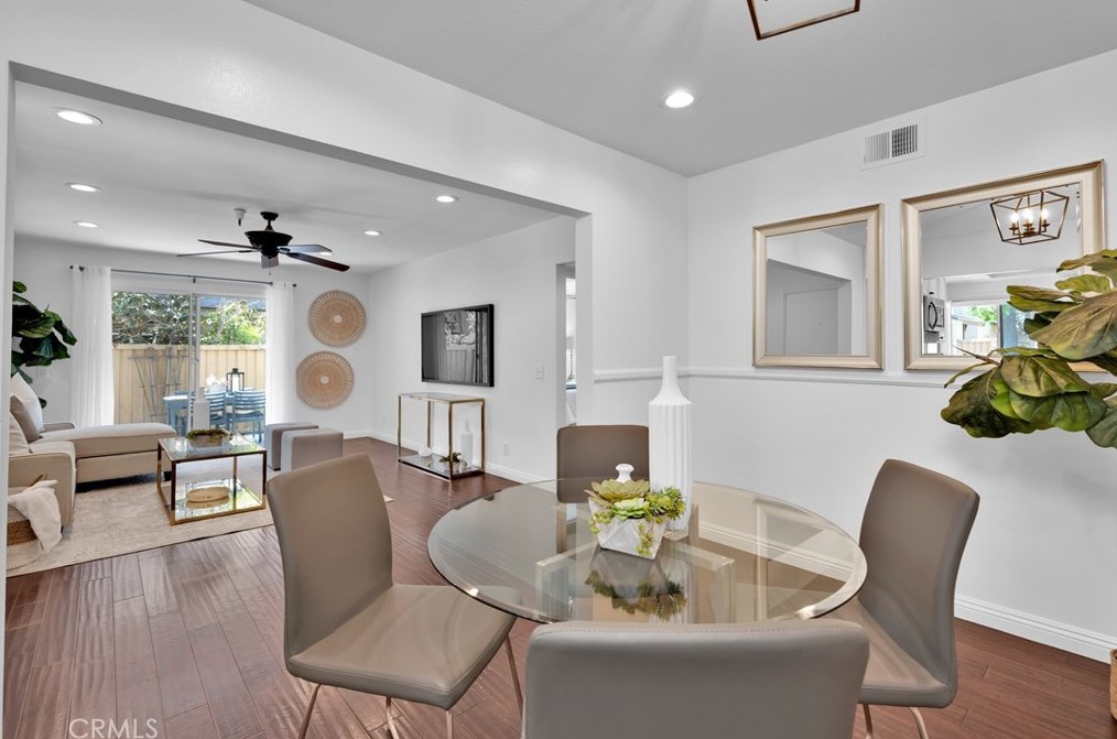 51 Smokestone, Irvine CA  92614-7429 exterior