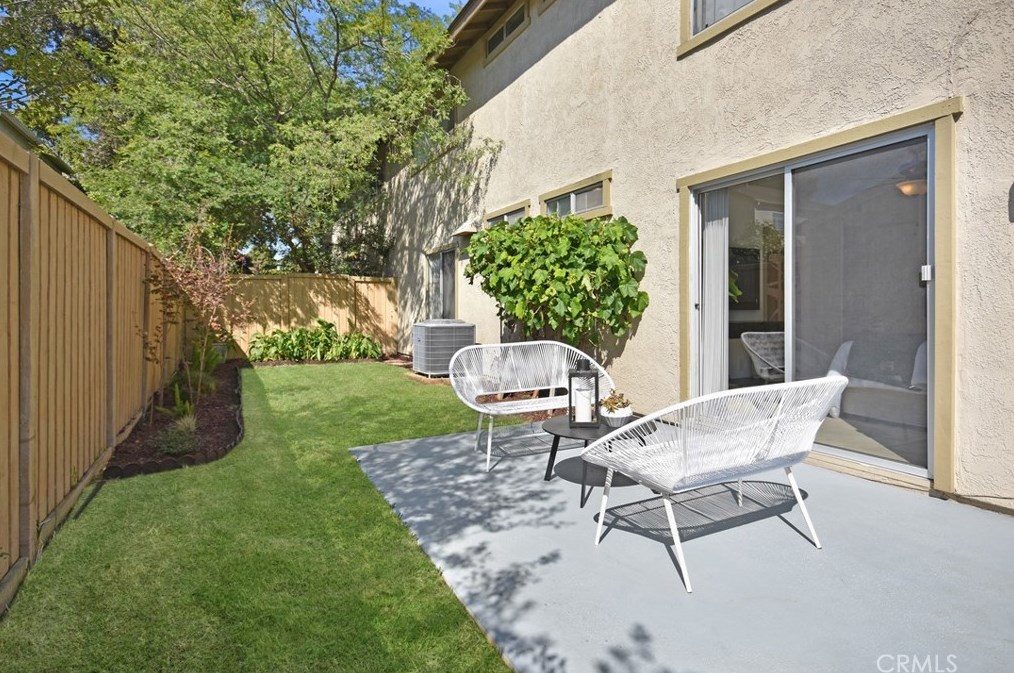 51 Smokestone, Irvine CA  92614-7429 exterior