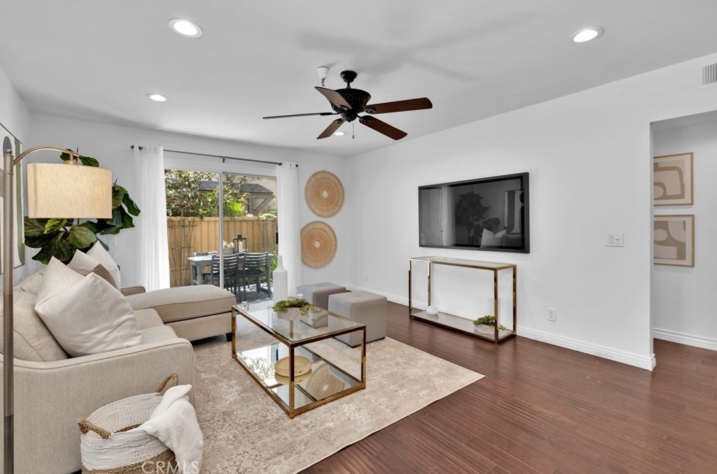51 Smokestone, Irvine CA  92614-7430 exterior