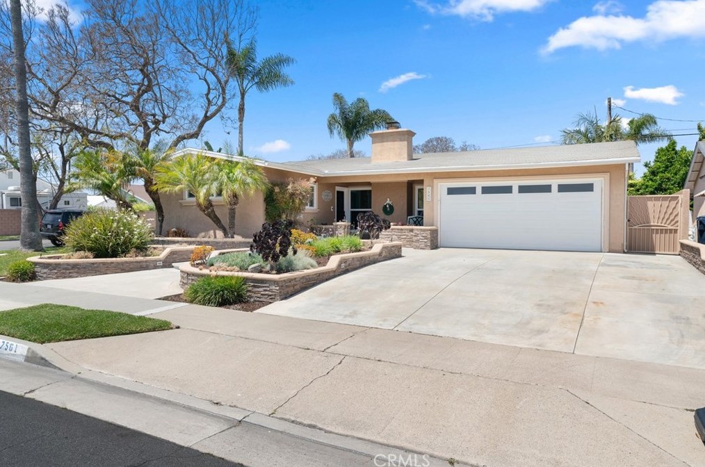 7561 Rhine Dr, Huntington Beach, CA 92647-4640