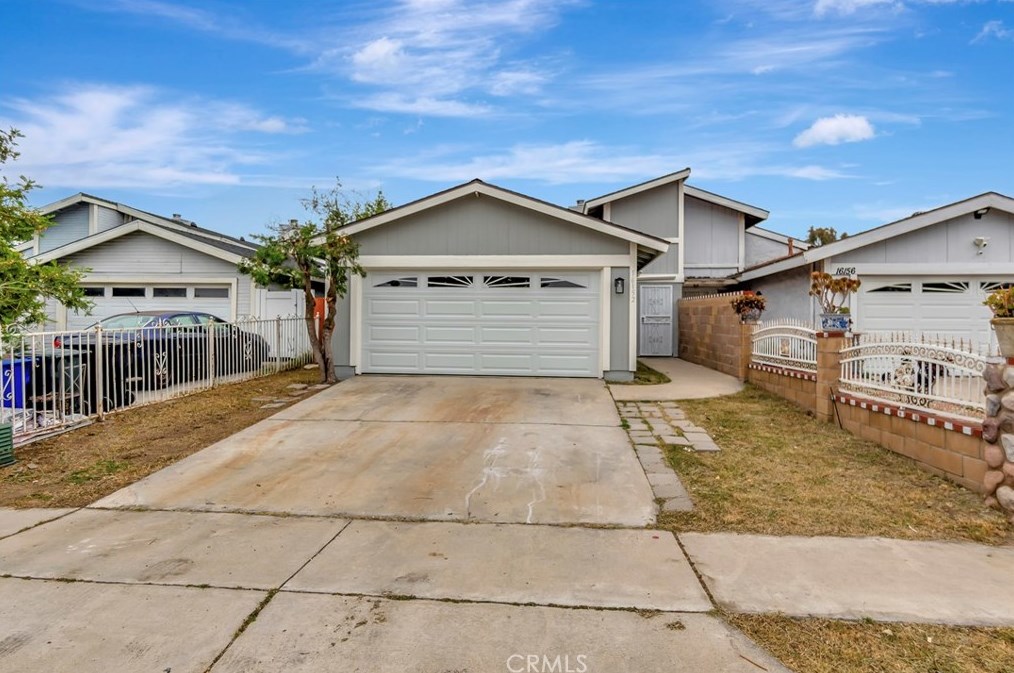 16152 Orange Ct, Fontana, CA 92335
