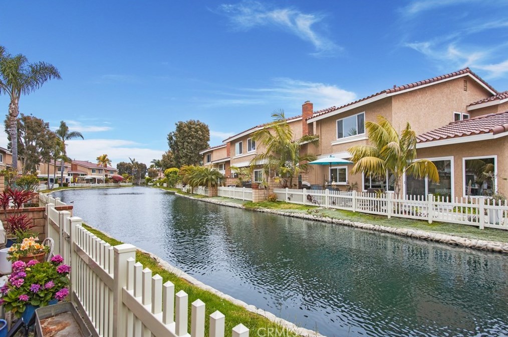 7876 Seawall Cir, Huntington Beach, CA 92648-5462