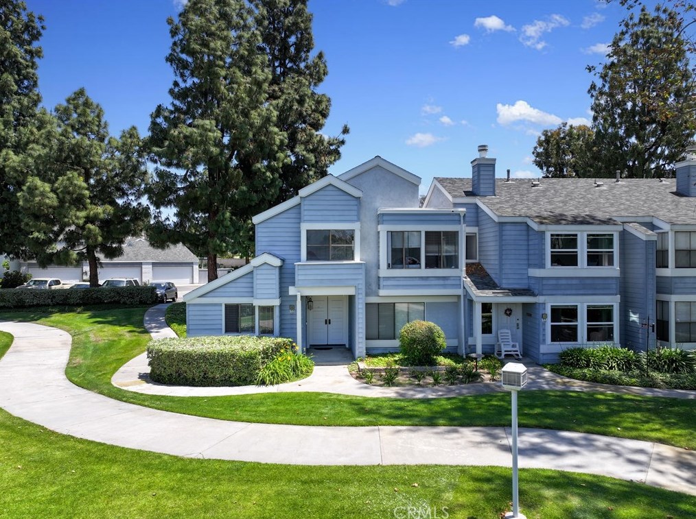 13 La Paloma Dr, Irvine, CA 92620-1858