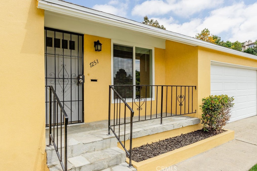 7251 Blackton Dr, La Mesa, CA 91941