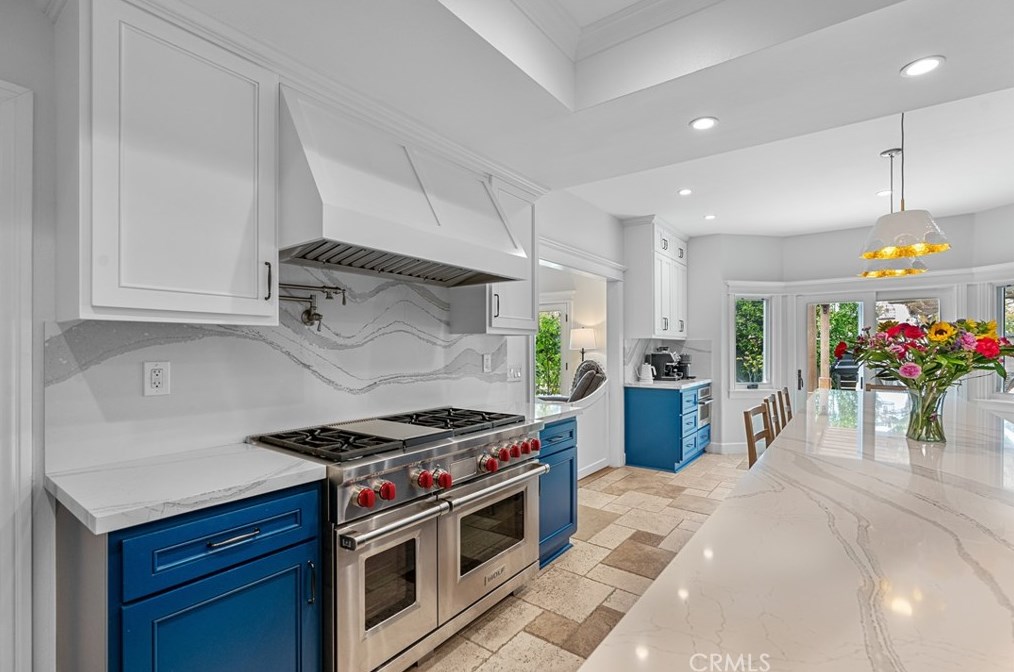 1609 6th St, Manhattan Beach CA  90266-6305 exterior