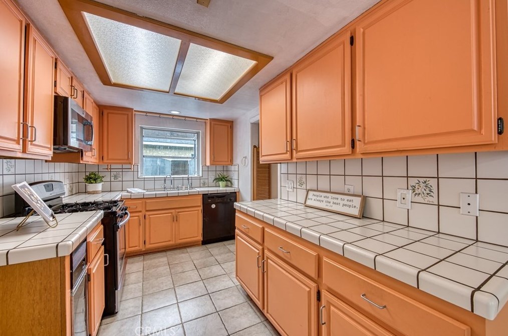 14925 Eastwood Ave, Lawndale, CA 90260