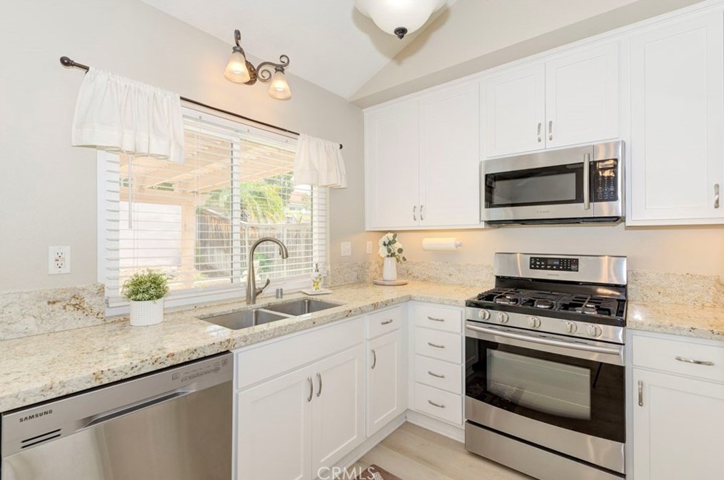 8 Ojai Ct, Trabuco Canyon CA  92688-1814 exterior