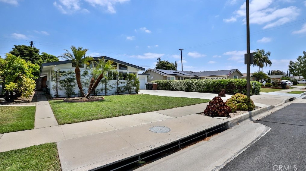 640 S Gilbuck Dr, Anaheim, CA 92802