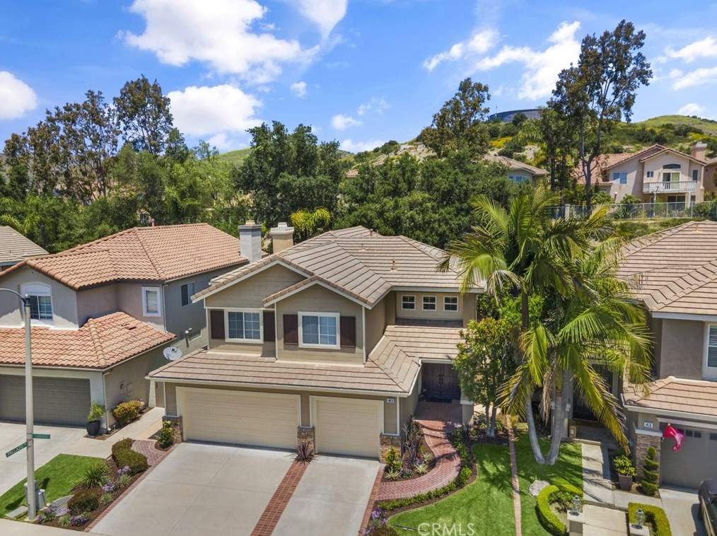 41 Camarin St, El Toro, CA 92610-1940