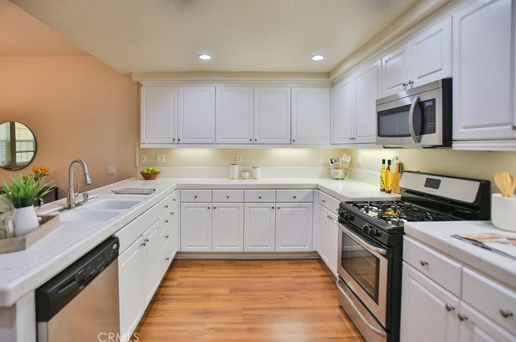 8156 Garden Park St, Chino CA  91708-9347 exterior