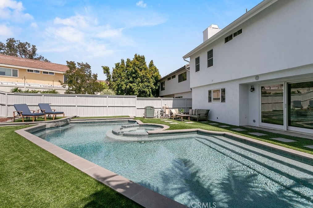 5 Salk, Irvine CA  92620-3383 exterior