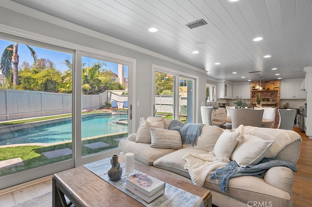 5 Salk, Irvine CA  92620-3383 exterior