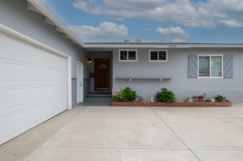1624 Roberta Ave, Fullerton, CA 92833-4518