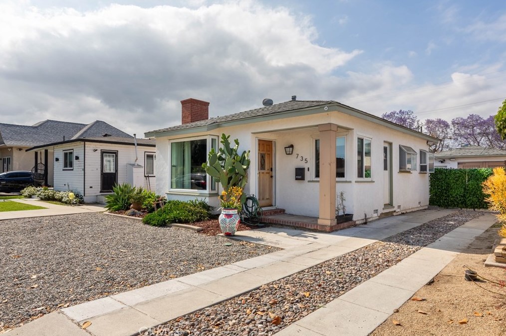 735 28th St, Long Beach, CA 90806-2529
